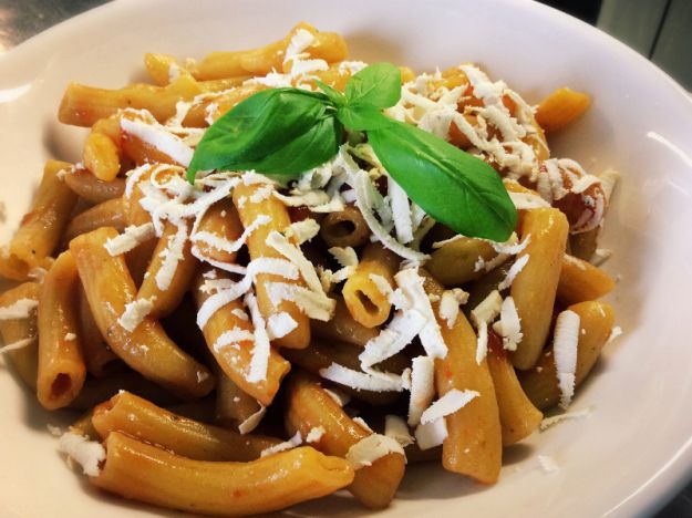 Pasta pomodoro e ricotta