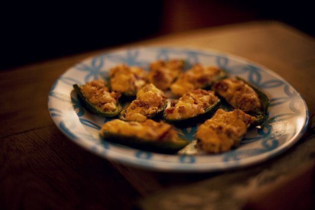 Peperoni al forno con acciughe