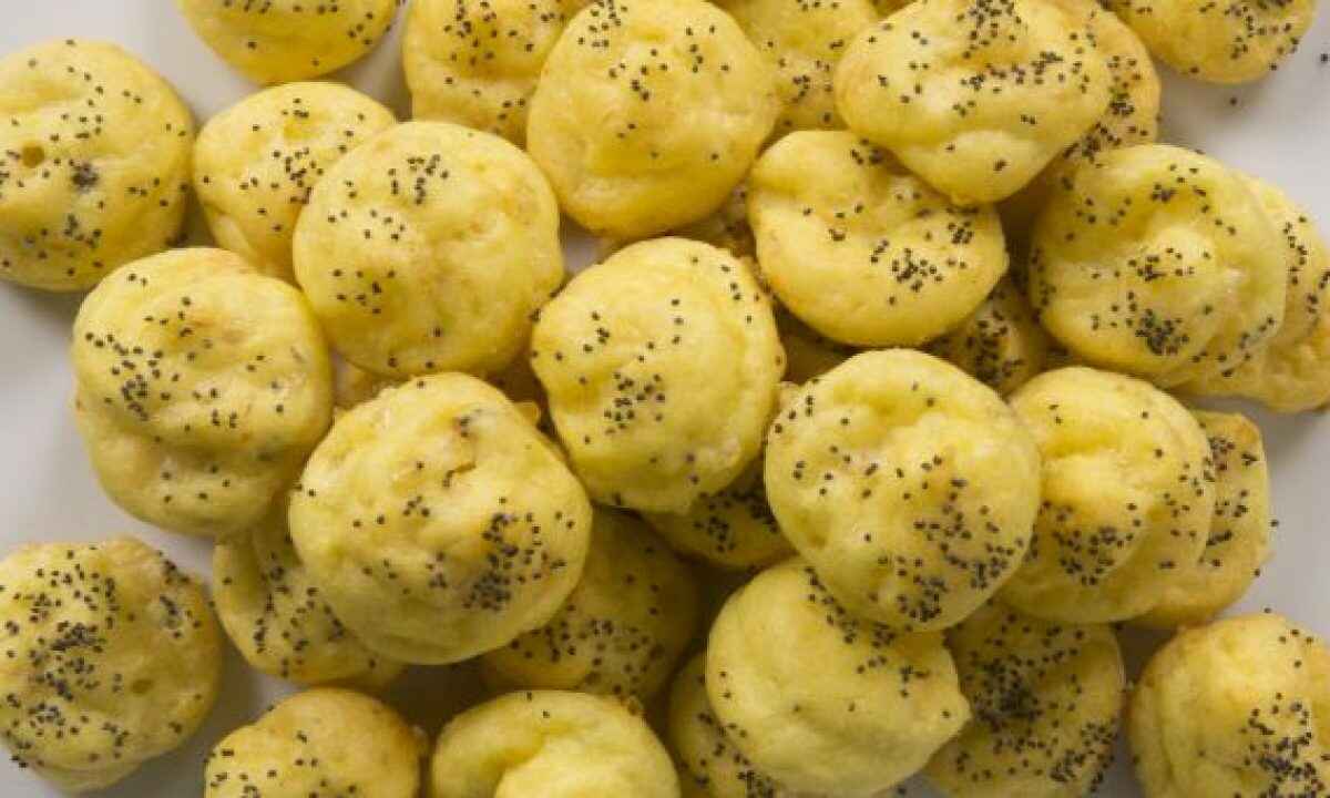 Salatini soffiati al salmone (gougers)