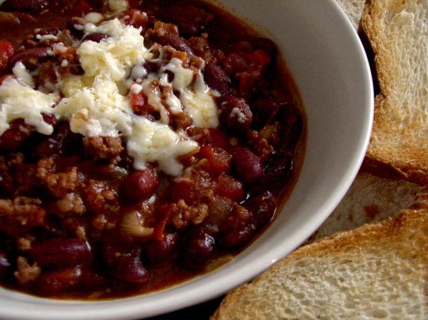 Salsiccia e fagioli neri alla messicana