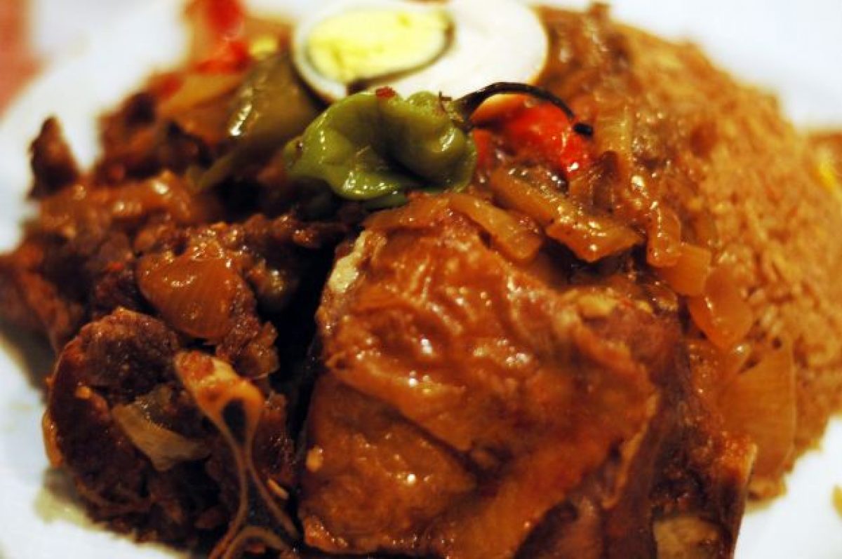 Agnello con cipolle (do piaza)
