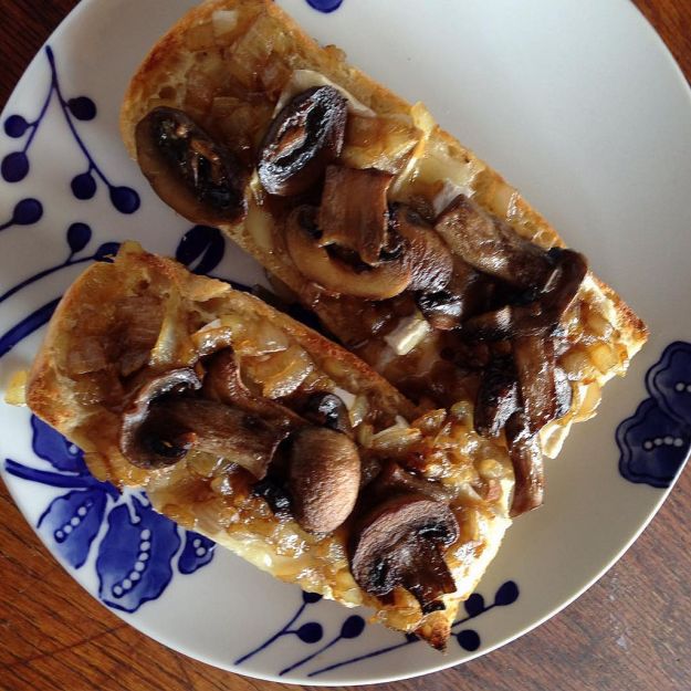 bruschette ai funghi