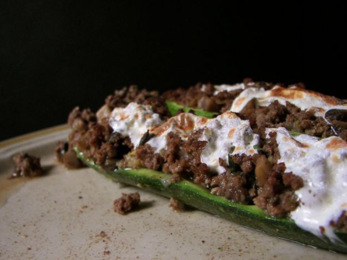Canoe di zucchine e formaggio