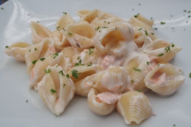 Conchiglioni ai filetti di trota salmonata