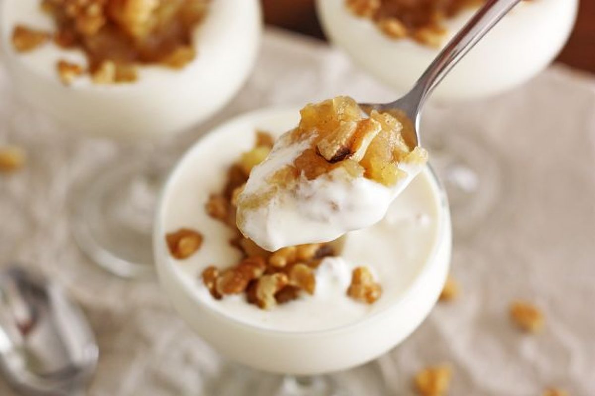 Coppe di mele allo yogurt