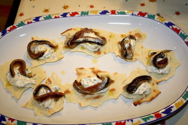 crostini acciughe ricotta ricetta san valentino