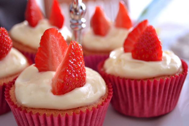 cupcakes con panna e fragole