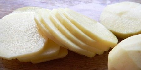 Teglia di patate e piselli al mascarpone