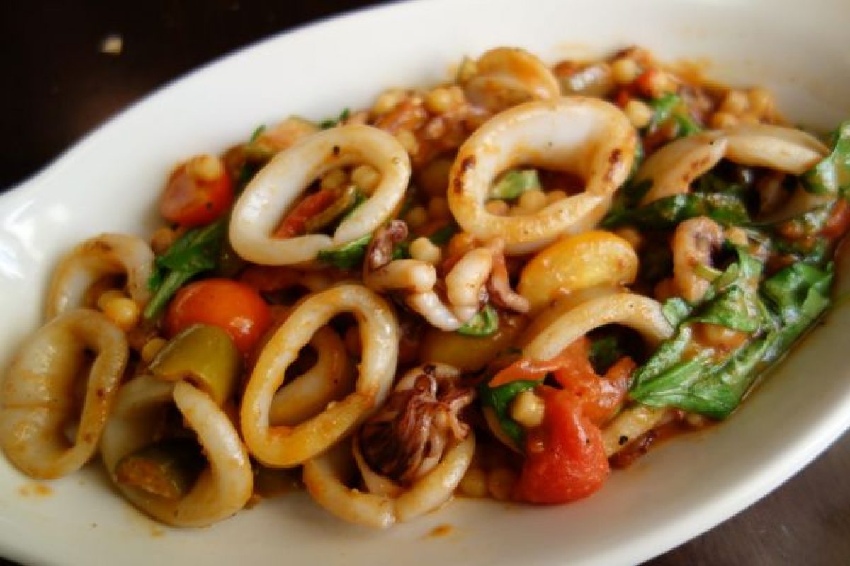 Fregola con calamari