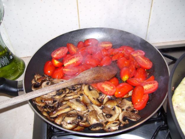 Funghi al pomodoro