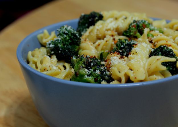 fusilli con broccoli e ricotta