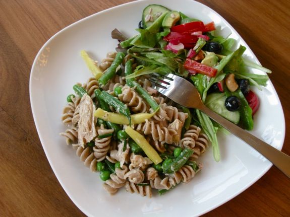 fusilli con taccole e tonno