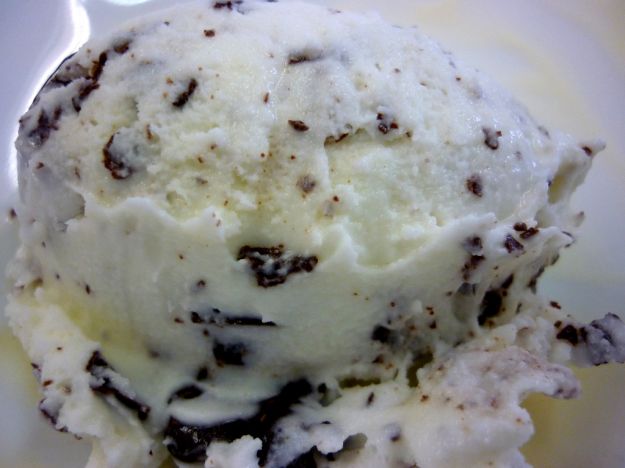 gelato alla stracciatella