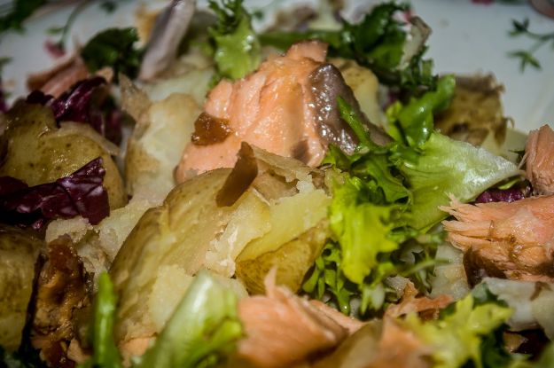 insalata salmone e radicchio