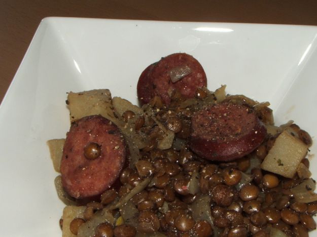 lenticchie con salsiccia e patate