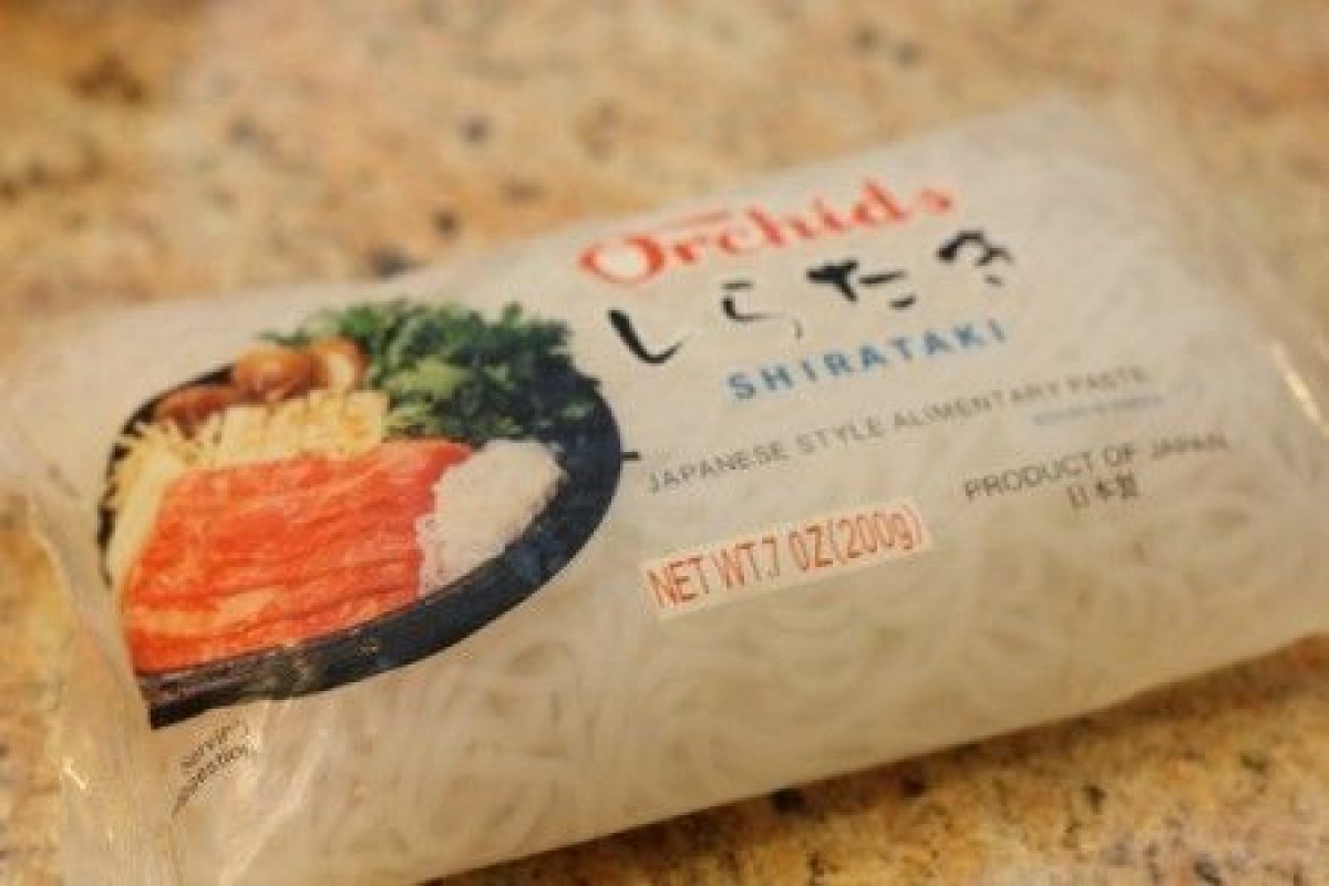 Noodles con pesce spada e mandorle