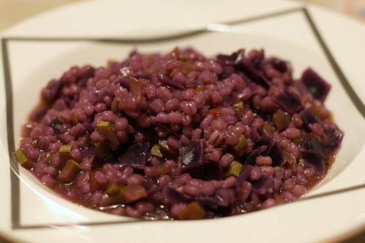 Orzotto col cavolo rosso e mela
