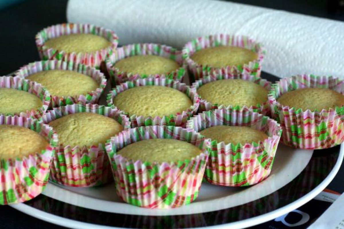 Pan di spagna al pistacchio