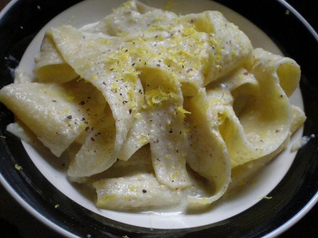 pappardelle con crema di carciofi e limone