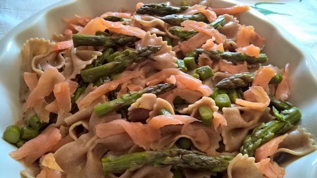 pasta asparagi e salmone