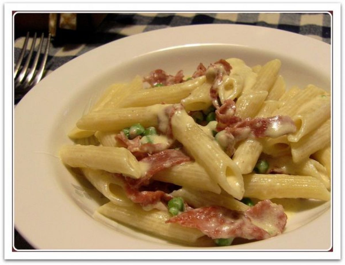Pasta con bresaola e stracchino