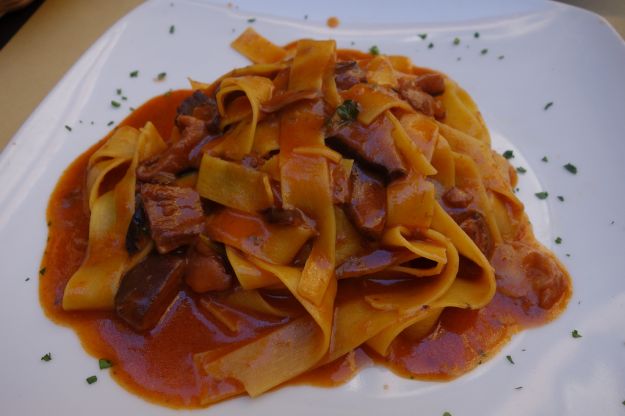 Pasta con funghi e melanzane