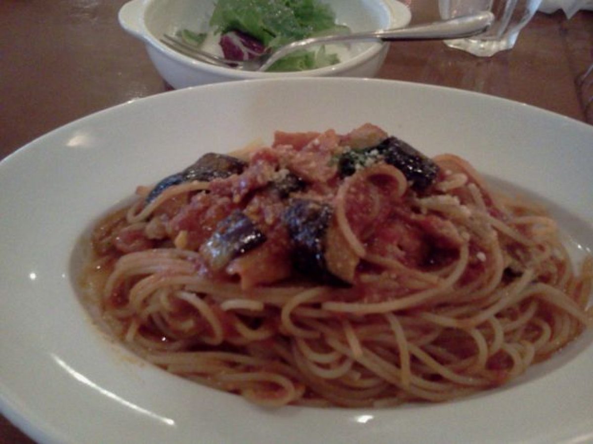 Pasta con melanzane e mortadella
