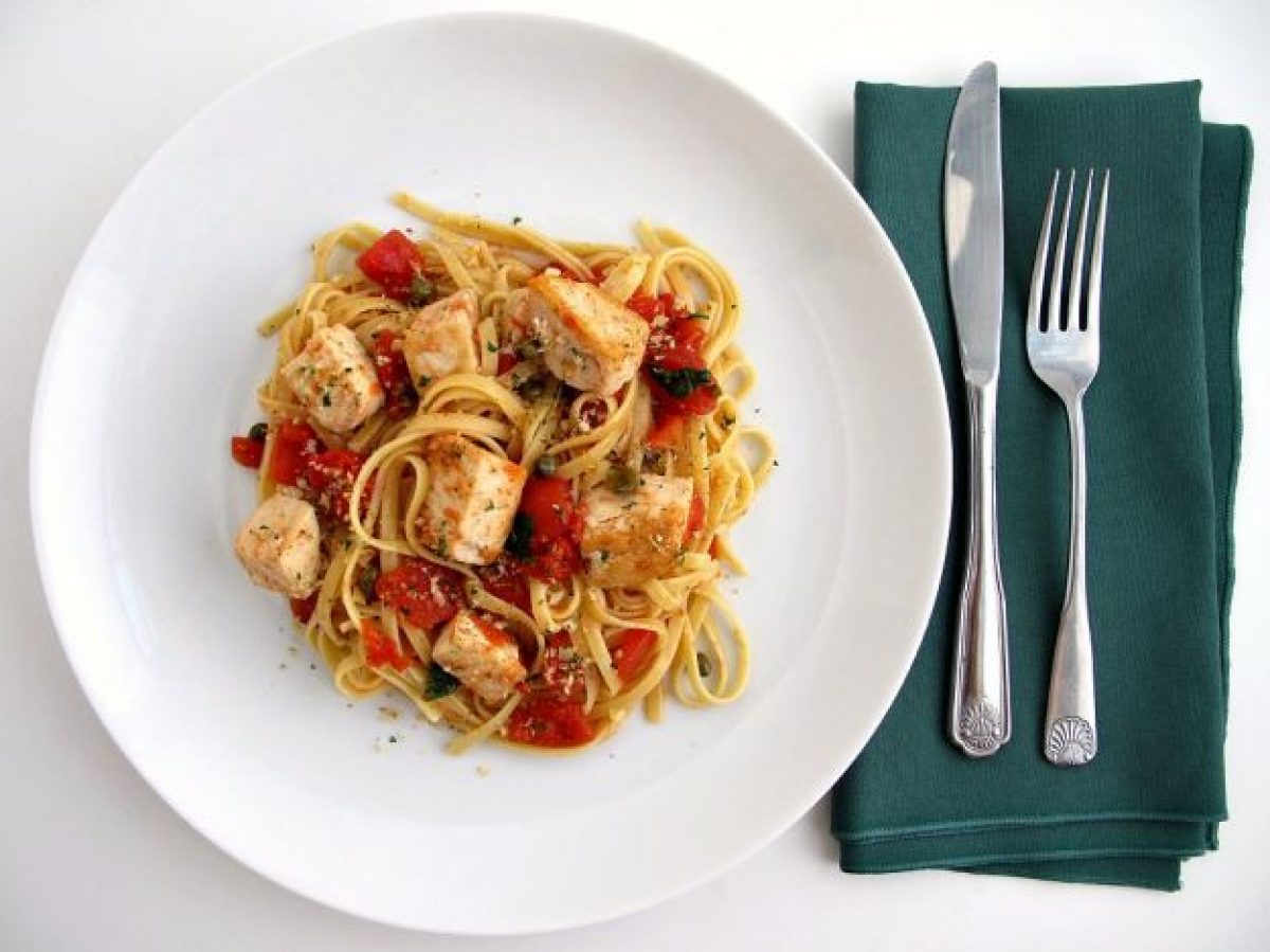Pasta con dadolata di pesce spada