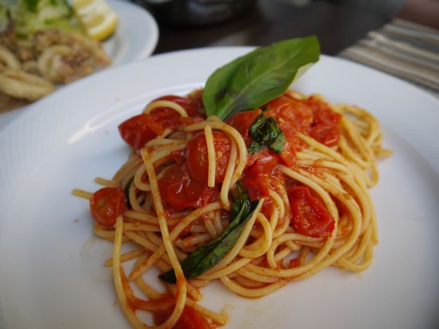 pasta con pomodori al forno