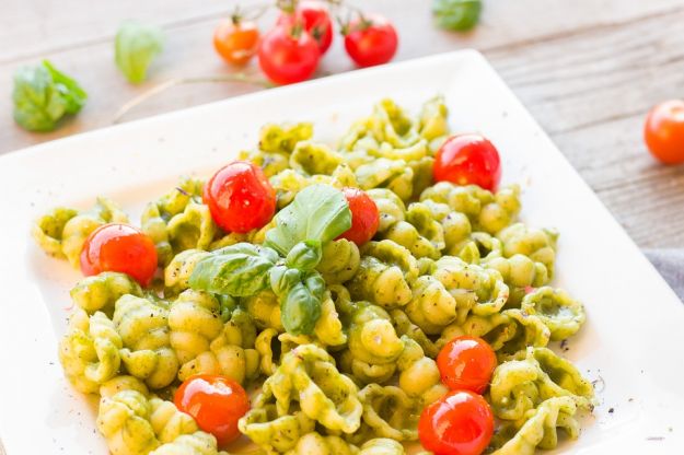 pasta fredda con pesto