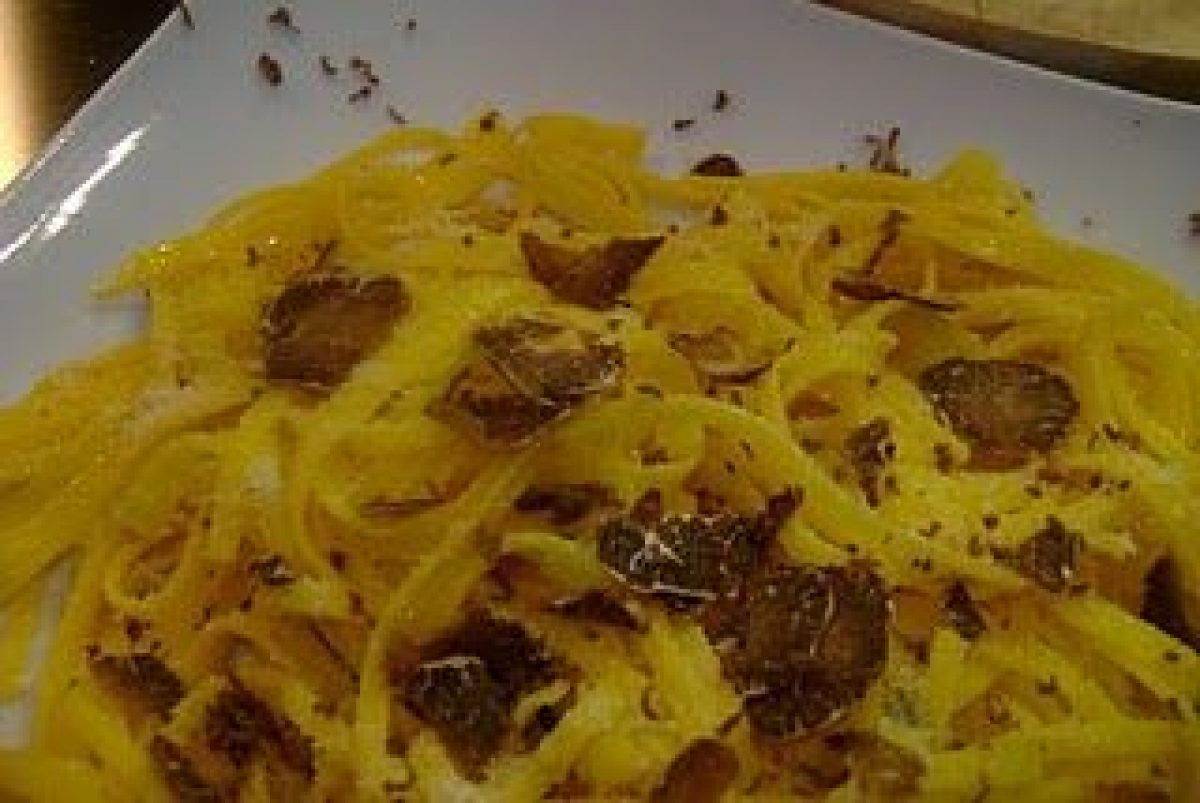 Linguine gialle al tartufo