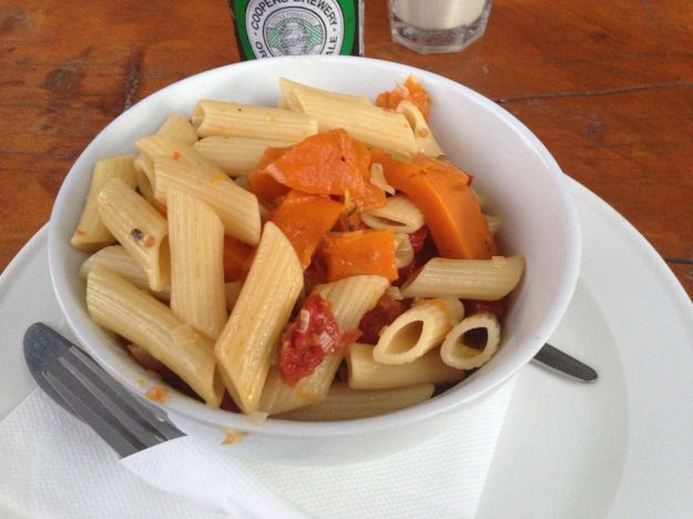 Pasta con zucca e provola