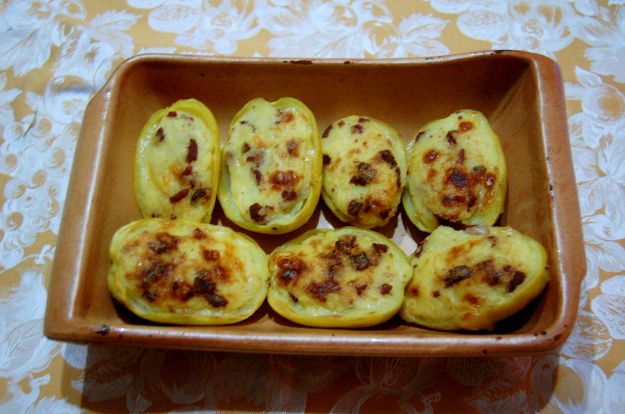 Patate ripiene al tonno