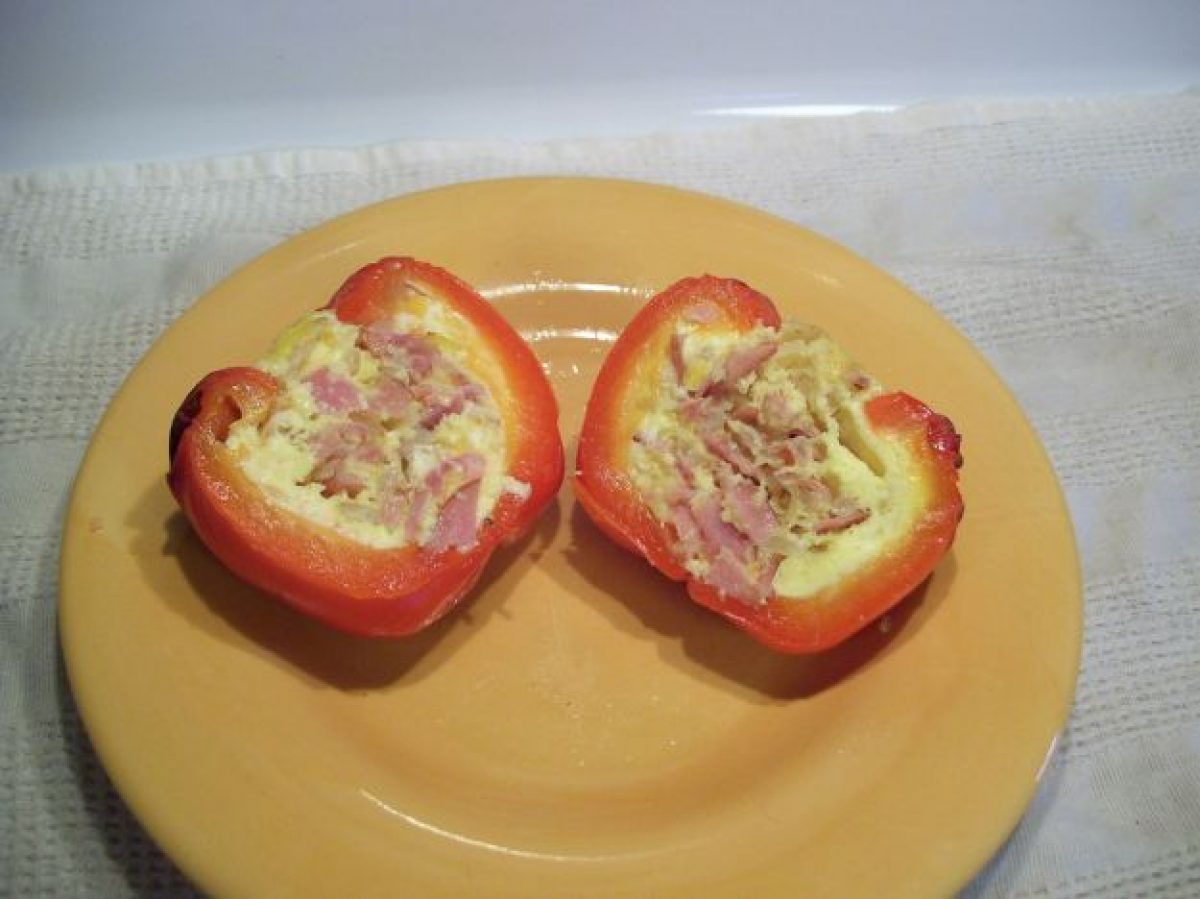 Peperoni con prosciutto e formaggio