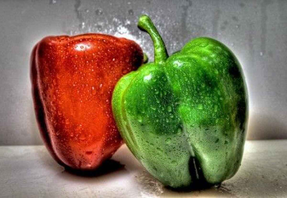 Crostoni bicolore al peperone