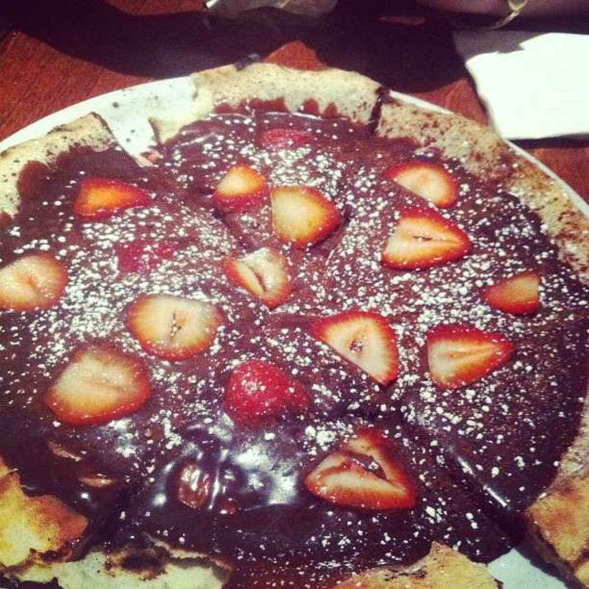 Pizza alla nutella con le fragole