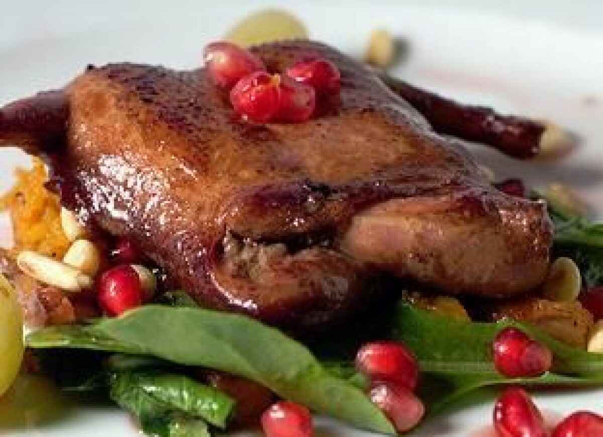 Quaglie brasate con melagrana
