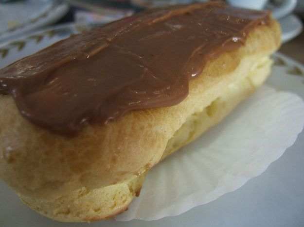 Eclair al caffè