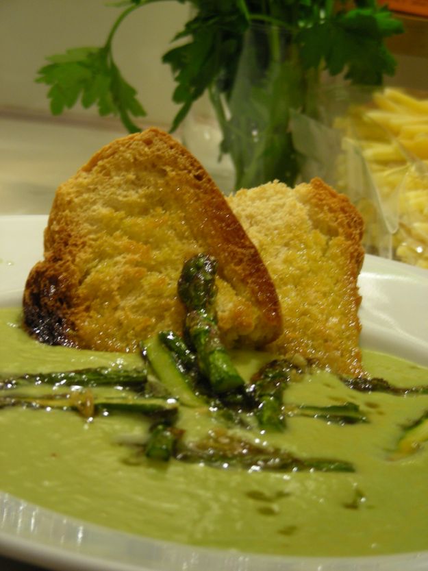 riso in brodo con asparagi e zafferano