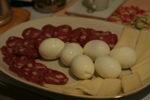 salame e uova sode