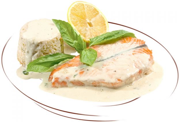 salmone con panna, basilico e paprika