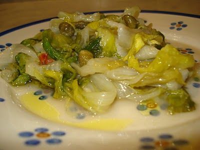 Insalata con scarola e uova sode