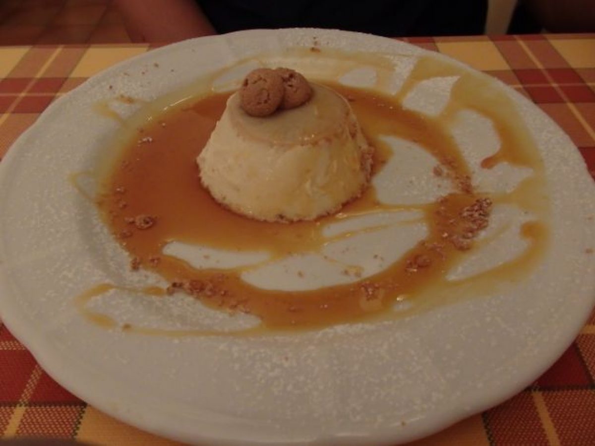 Semifreddo agli amaretti