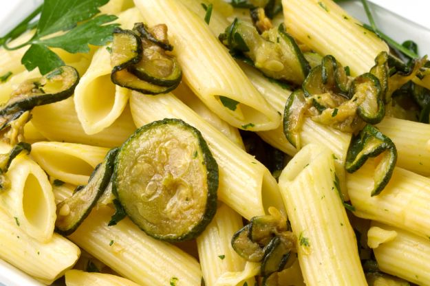 pasta fredda con zucchine