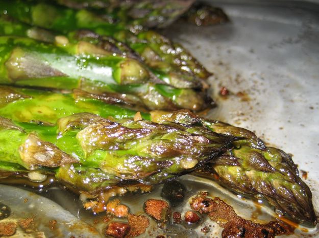 Asparagi gratinati al forno con speck