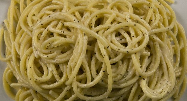 Pasta cacio e pepe