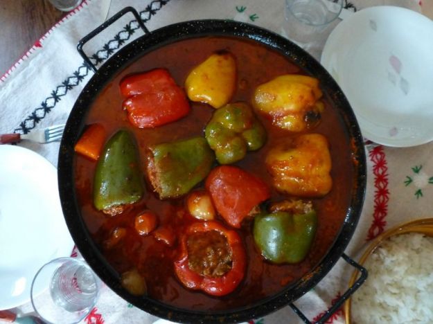 Peperoni ripieni in padella