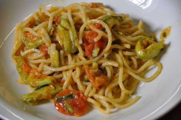 Spaghetti ai fiori di zucca