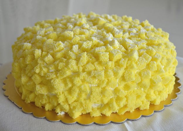 Torta mimosa vassoio