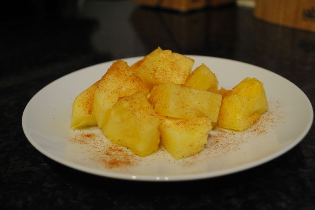 Ananas alla cannella e zafferano